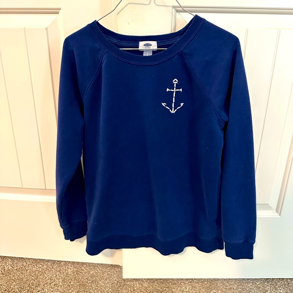 Navy blue sweatshirt. Lightweight size S
